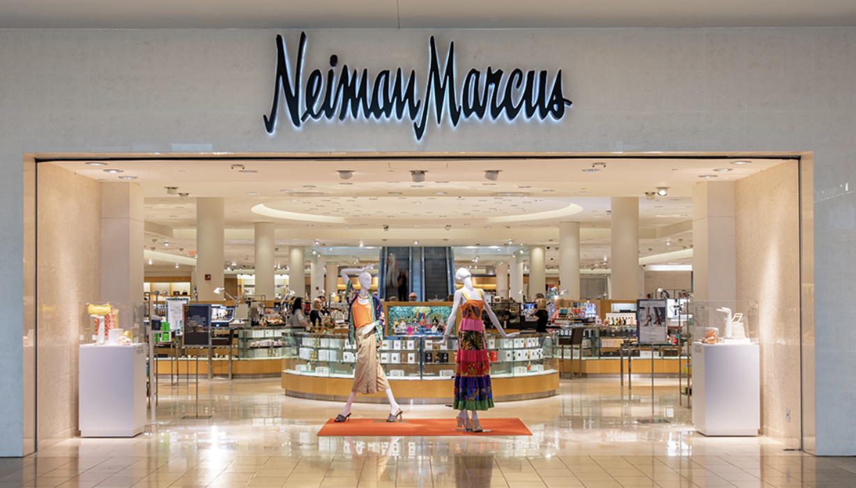 outlet store - Neiman Marcus